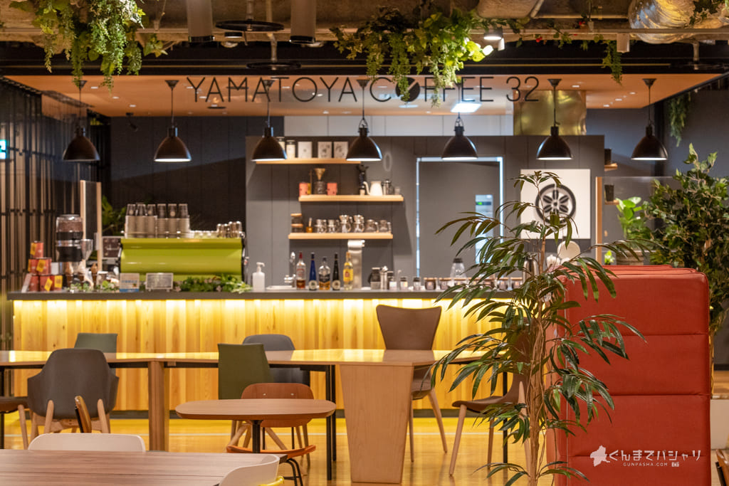 群馬県庁32階のカフェ Yamatoya Coffee 32 でパフェを食べてきました 展望フロアにオープンしたばかりのおしゃれな空間 ぐんまでパシャリ